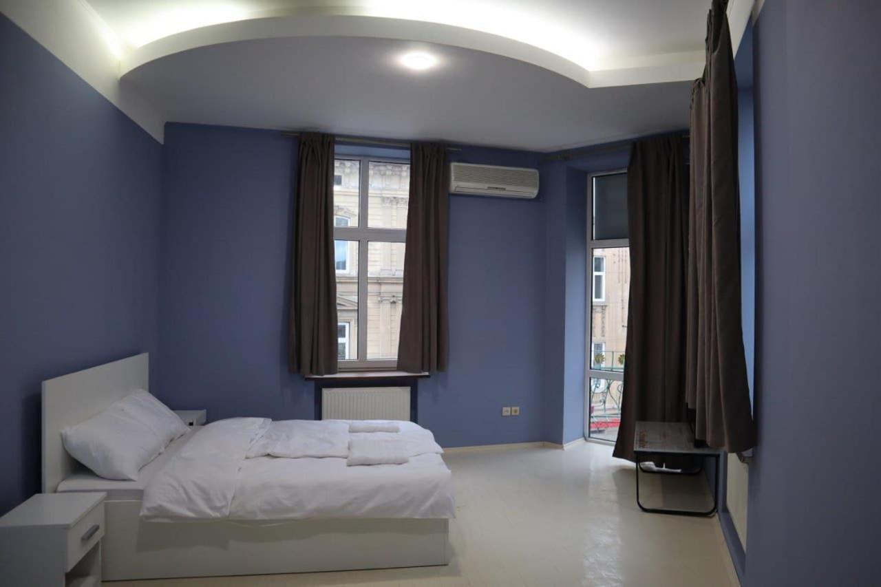 If Hostel Львів Екстер'єр фото